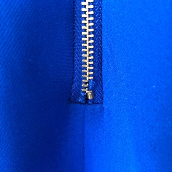 Blue Flattering Dress - Picture 4 of 6